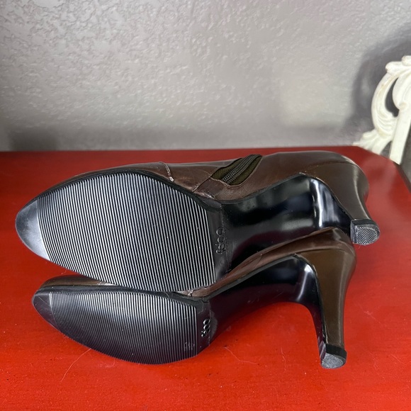 NWOB FEBO Women's Leather Boots Size 7. - Picture 5 of 7